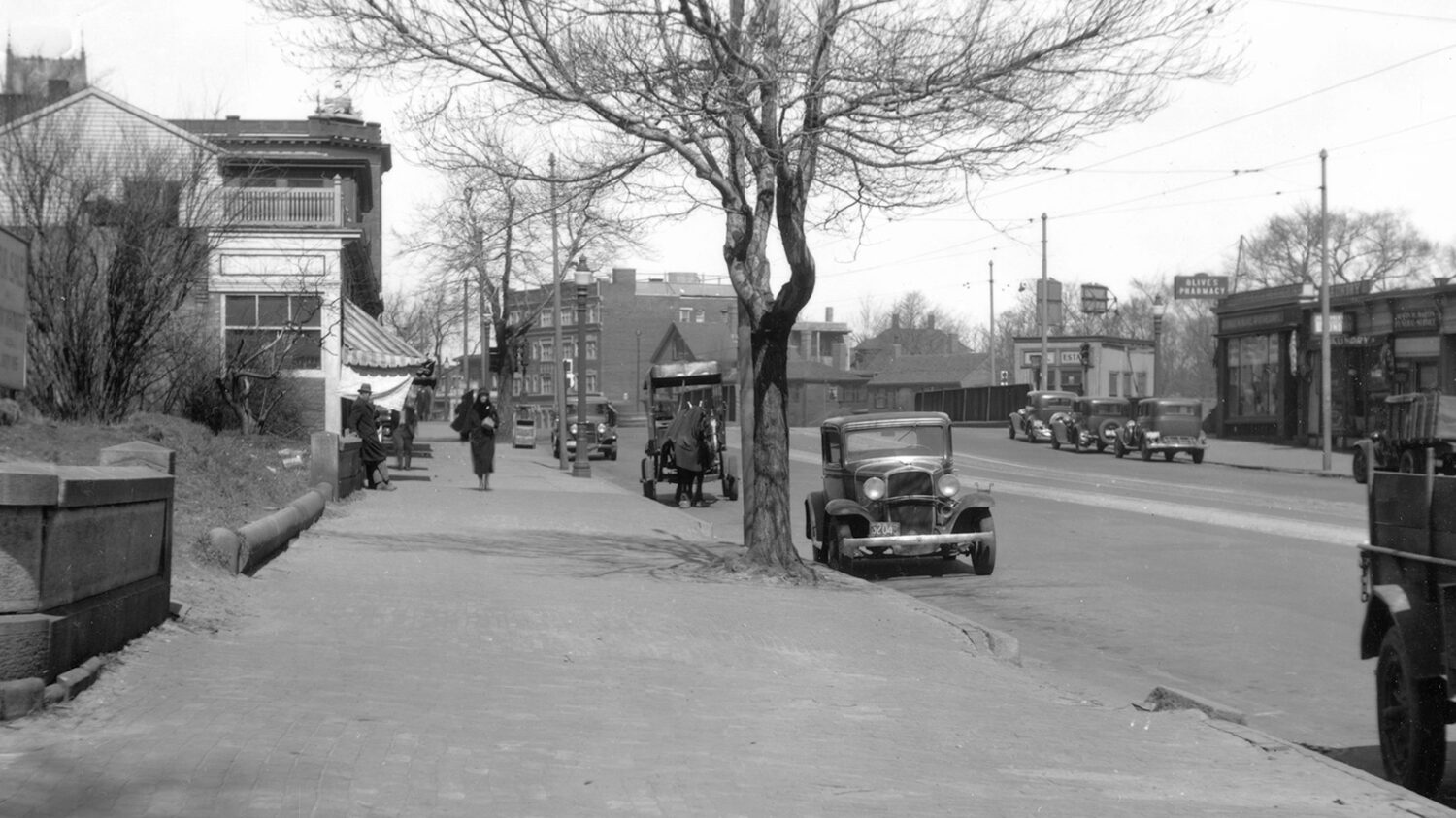 Porter Square Cambridge Shopping Strip 1900'a